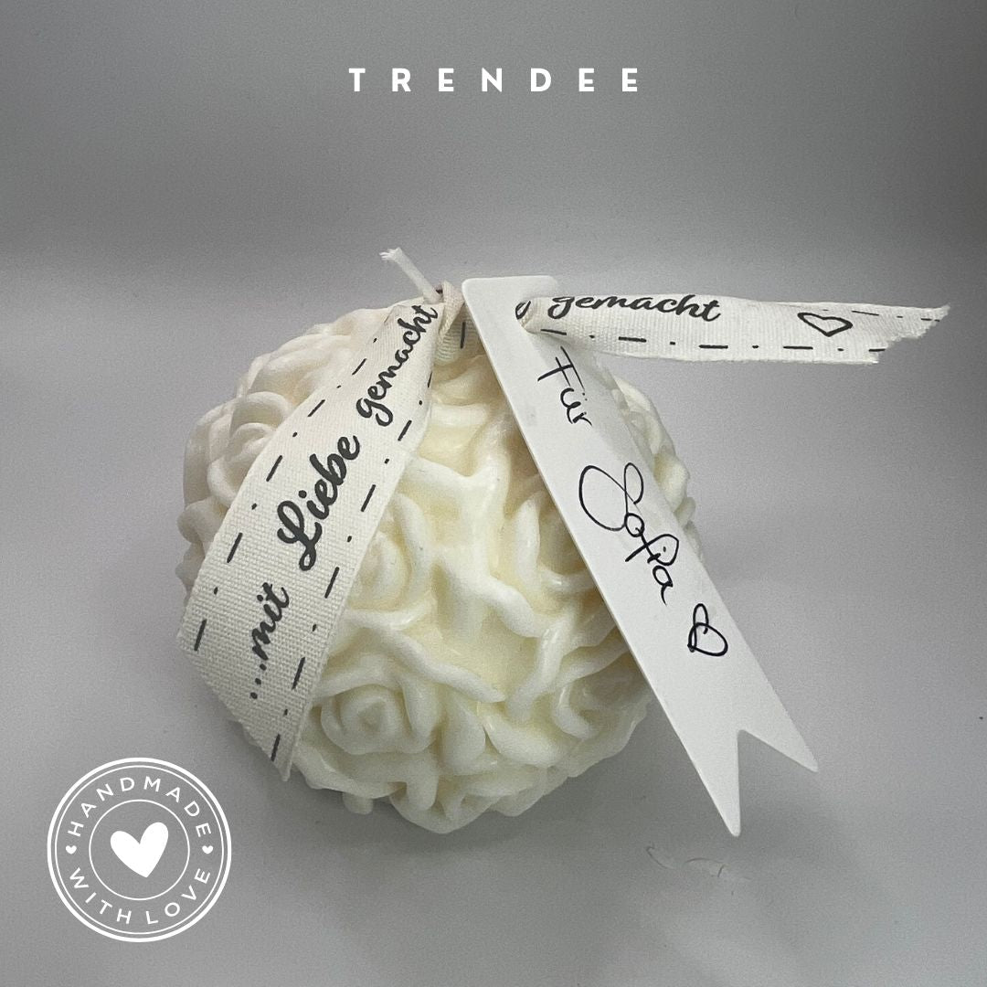 Beliebiges Schmuckstück & handgemachte, elegante Rosen-Kerze